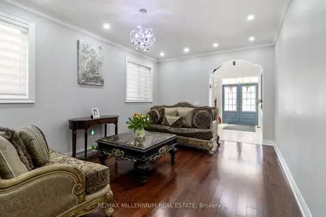 6 Trentonian Street Brampton ON L6R 3W2