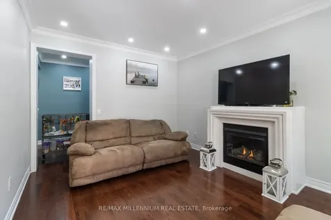 6 Trentonian Street Brampton ON L6R 3W2