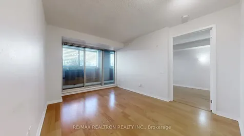 1050 The Queensway Avenue Toronto ON M8Z 0A8