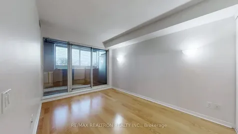 1050 The Queensway Avenue Toronto ON M8Z 0A8