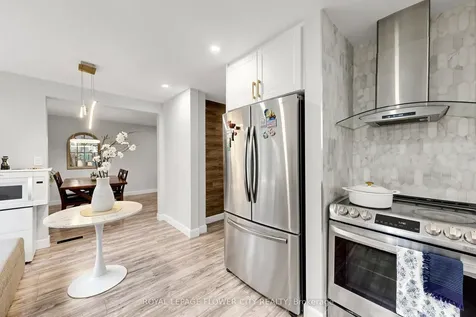 206 Mcmurchy Avenue S Brampton ON L6Y 1Z3