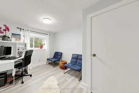 206 Mcmurchy Avenue S Brampton ON L6Y 1Z3