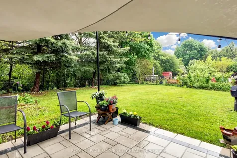206 Mcmurchy Avenue S Brampton ON L6Y 1Z3