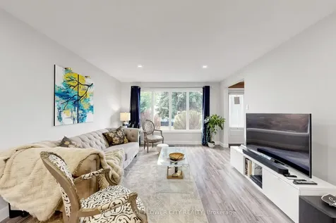 206 Mcmurchy Avenue S Brampton ON L6Y 1Z3