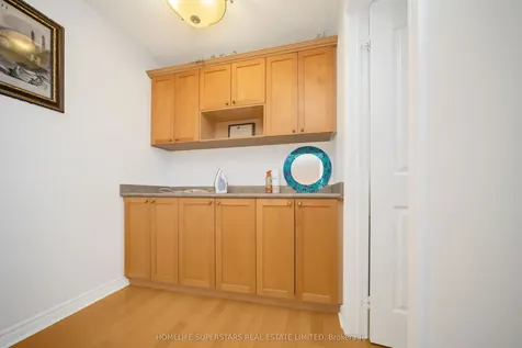 3836 Baycroft Drive Mississauga ON L5N 8J5