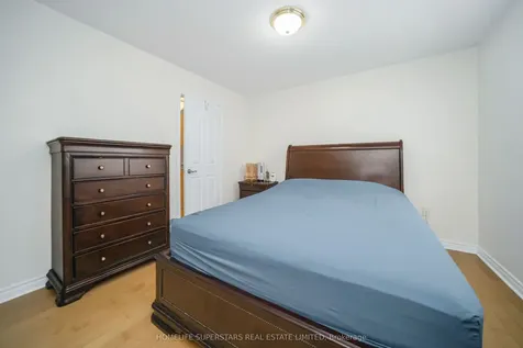 3836 Baycroft Drive Mississauga ON L5N 8J5