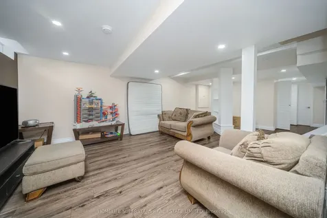 3836 Baycroft Drive Mississauga ON L5N 8J5
