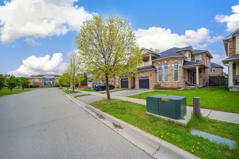 3836 Baycroft Drive Mississauga ON L5N 8J5