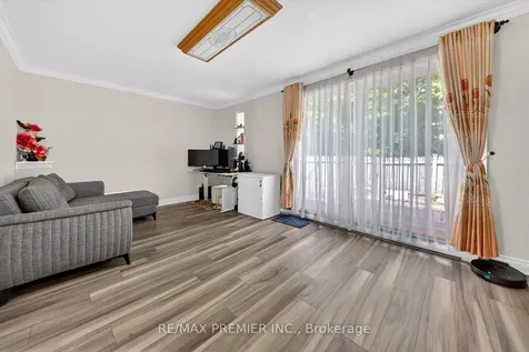 85 Driftwood Avenue Toronto ON M3N 2M7