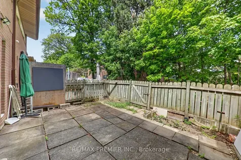 85 Driftwood Avenue Toronto ON M3N 2M7