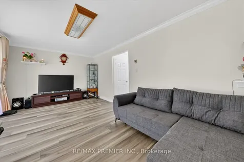 85 Driftwood Avenue Toronto ON M3N 2M7