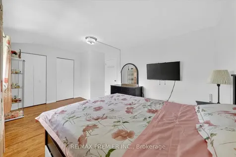 85 Driftwood Avenue Toronto ON M3N 2M7