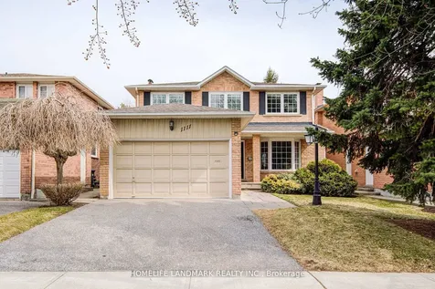 1111 Deer Run Mississauga ON L5C 3P7