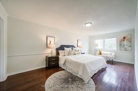 1111 Deer Run Mississauga ON L5C 3P7