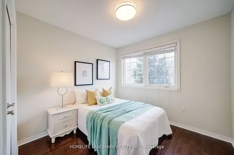 1111 Deer Run Mississauga ON L5C 3P7