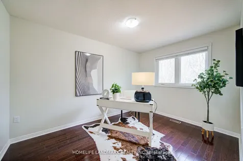 1111 Deer Run Mississauga ON L5C 3P7