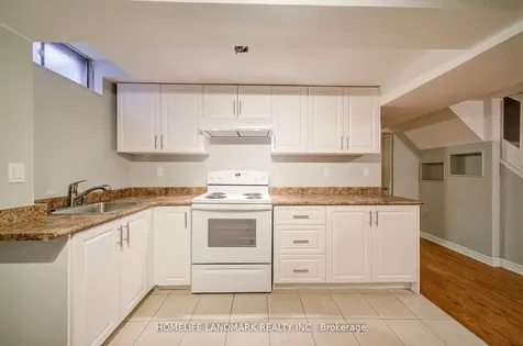 1111 Deer Run Mississauga ON L5C 3P7