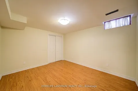 1111 Deer Run Mississauga ON L5C 3P7