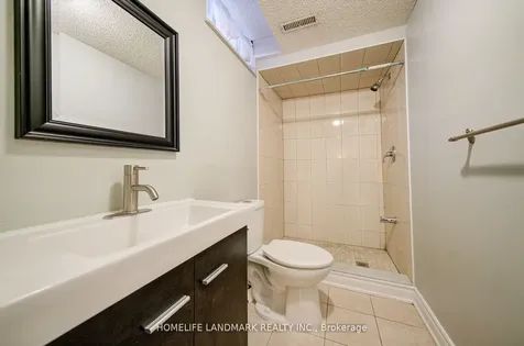 1111 Deer Run Mississauga ON L5C 3P7