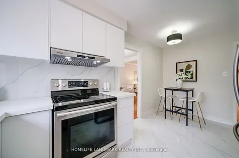 1111 Deer Run Mississauga ON L5C 3P7