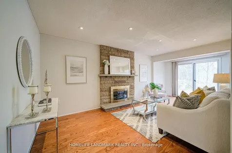 1111 Deer Run Mississauga ON L5C 3P7