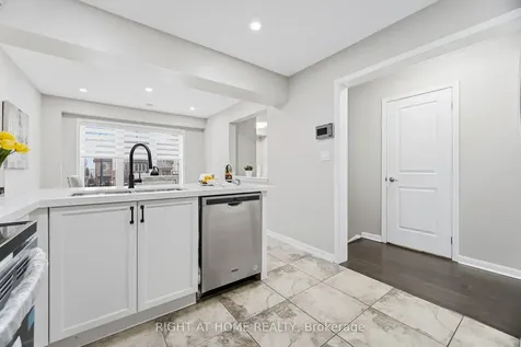 10 Vanhorne Close Brampton ON L7A 0X7