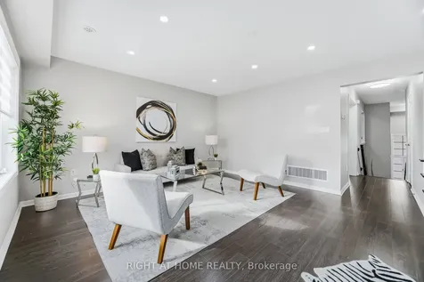 10 Vanhorne Close Brampton ON L7A 0X7
