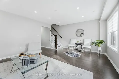 10 Vanhorne Close Brampton ON L7A 0X7