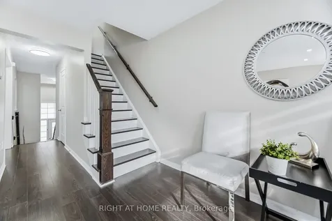 10 Vanhorne Close Brampton ON L7A 0X7