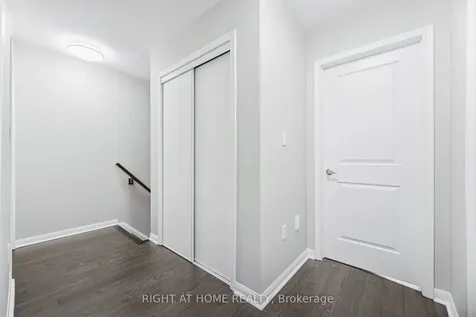 10 Vanhorne Close Brampton ON L7A 0X7