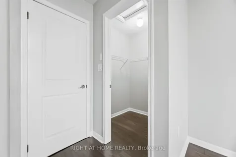 10 Vanhorne Close Brampton ON L7A 0X7