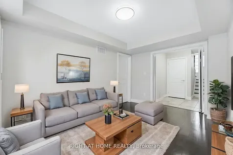 10 Vanhorne Close Brampton ON L7A 0X7