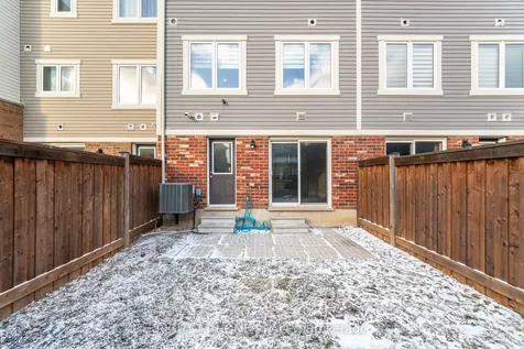 10 Vanhorne Close Brampton ON L7A 0X7