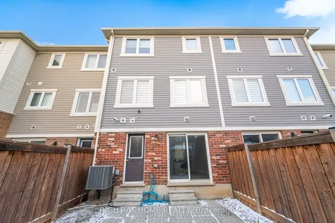 10 Vanhorne Close Brampton ON L7A 0X7