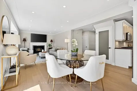 350 East Side Crescent Burlington ON L7R 3G9