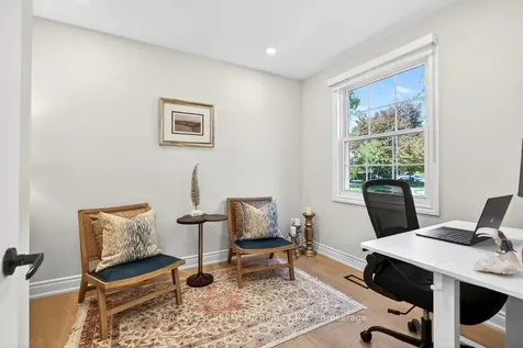 350 East Side Crescent Burlington ON L7R 3G9