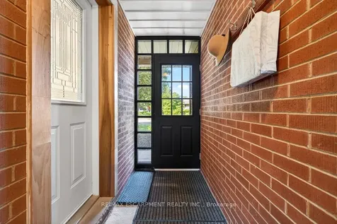 350 East Side Crescent Burlington ON L7R 3G9