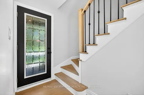 350 East Side Crescent Burlington ON L7R 3G9