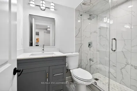 350 East Side Crescent Burlington ON L7R 3G9