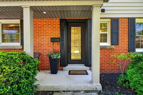 350 East Side Crescent Burlington ON L7R 3G9