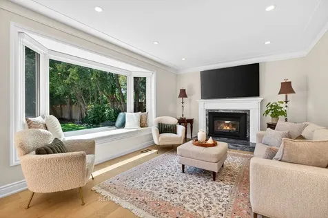 350 East Side Crescent Burlington ON L7R 3G9