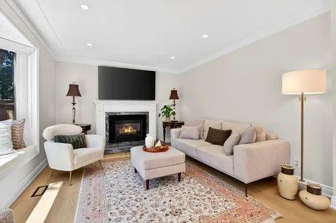 350 East Side Crescent Burlington ON L7R 3G9