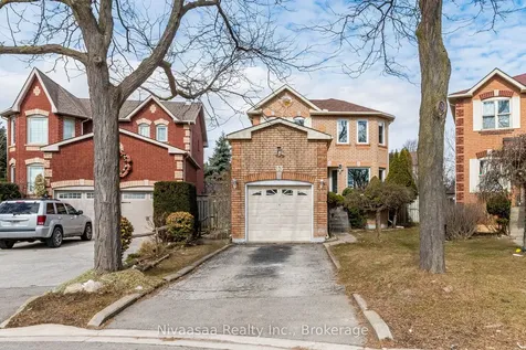 33 Pantages Court Brampton ON L6S 5B7