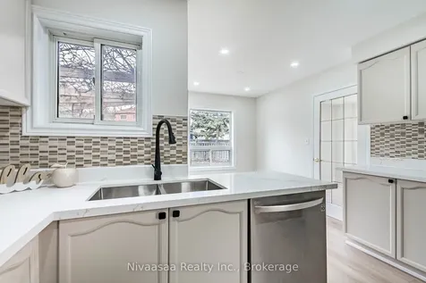 33 Pantages Court Brampton ON L6S 5B7