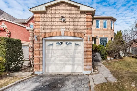 33 Pantages Court Brampton ON L6S 5B7