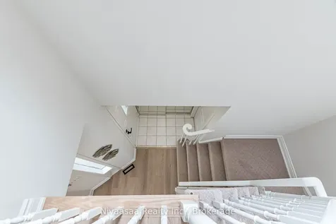33 Pantages Court Brampton ON L6S 5B7