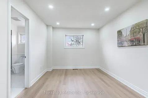 33 Pantages Court Brampton ON L6S 5B7