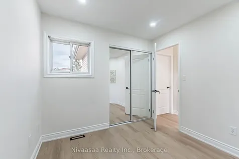 33 Pantages Court Brampton ON L6S 5B7