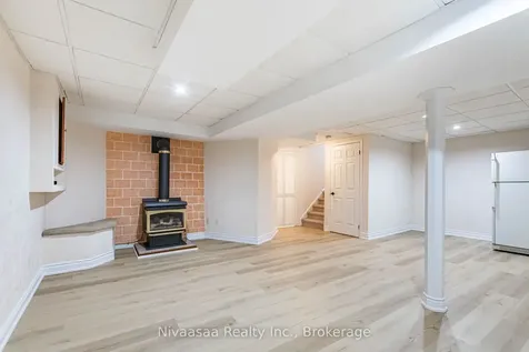 33 Pantages Court Brampton ON L6S 5B7