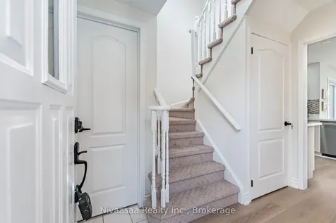 33 Pantages Court Brampton ON L6S 5B7